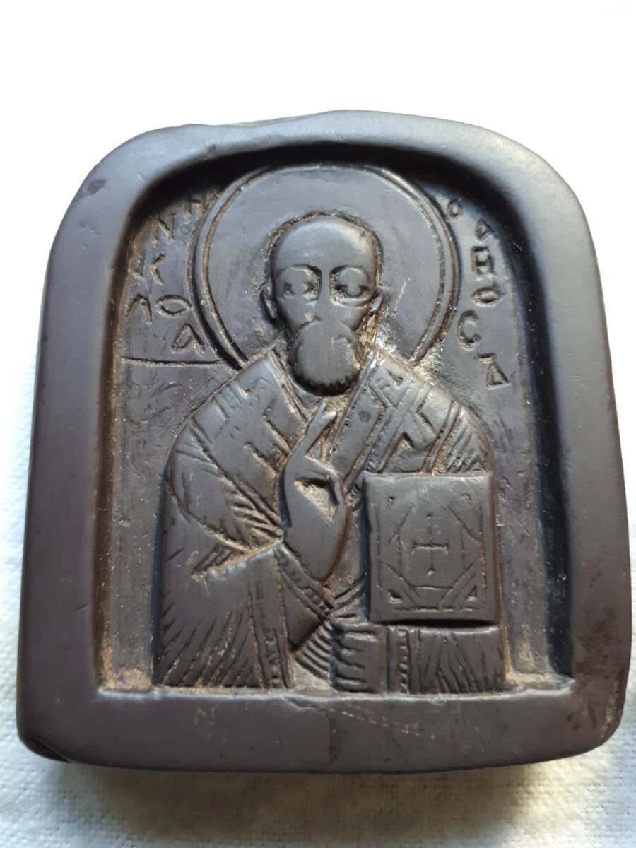 Двусторонняя каменная икона Святитель Никола 13 век. Новгород.