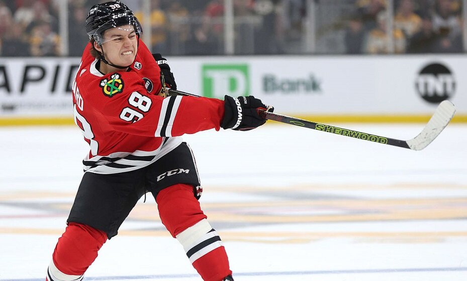    Канадский хоккеист Бедард установил историческое достижение в «Чикаго». Фото: НХЛ