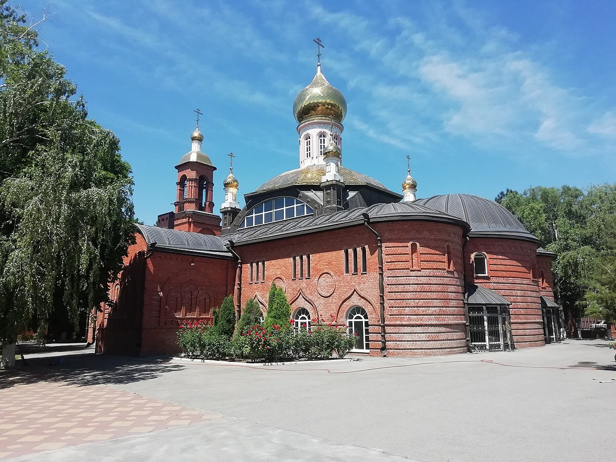 Азовский городской. Свято Троицкий храм в Азове. Никольский храм Азов. Храмы Азова Ростовской области. Часовня Азов.