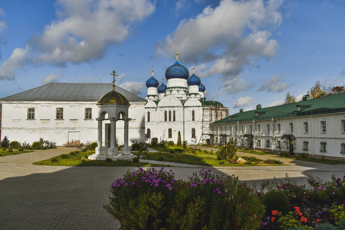 Первая точка нашего маршрута, г. Углич
