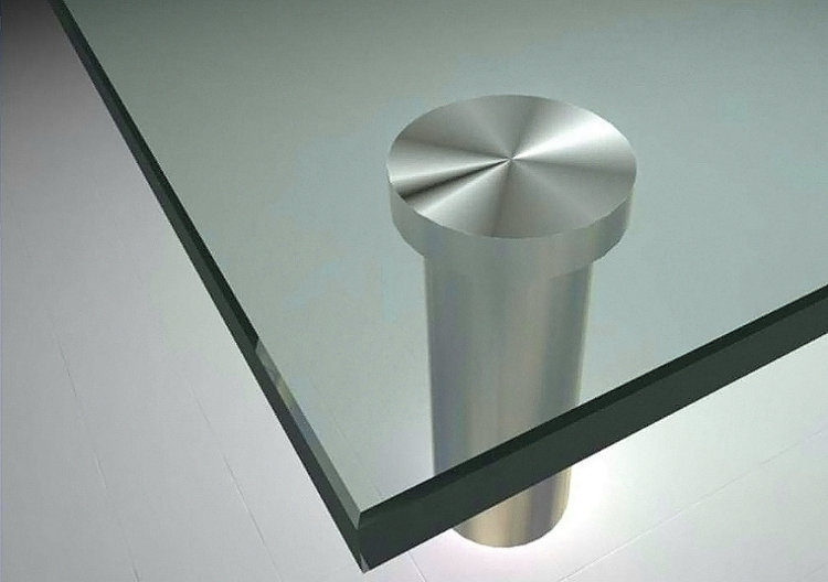 Склейка стекла к металлу