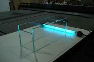 Процесс склейки стекла