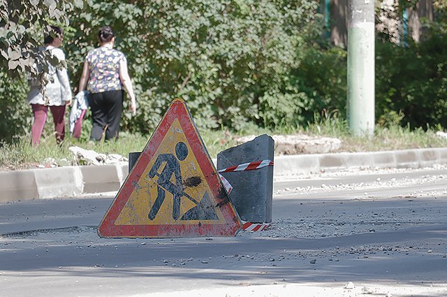    Что делать, если повредил колесо автомобиля, въехав в яму на дороге?
