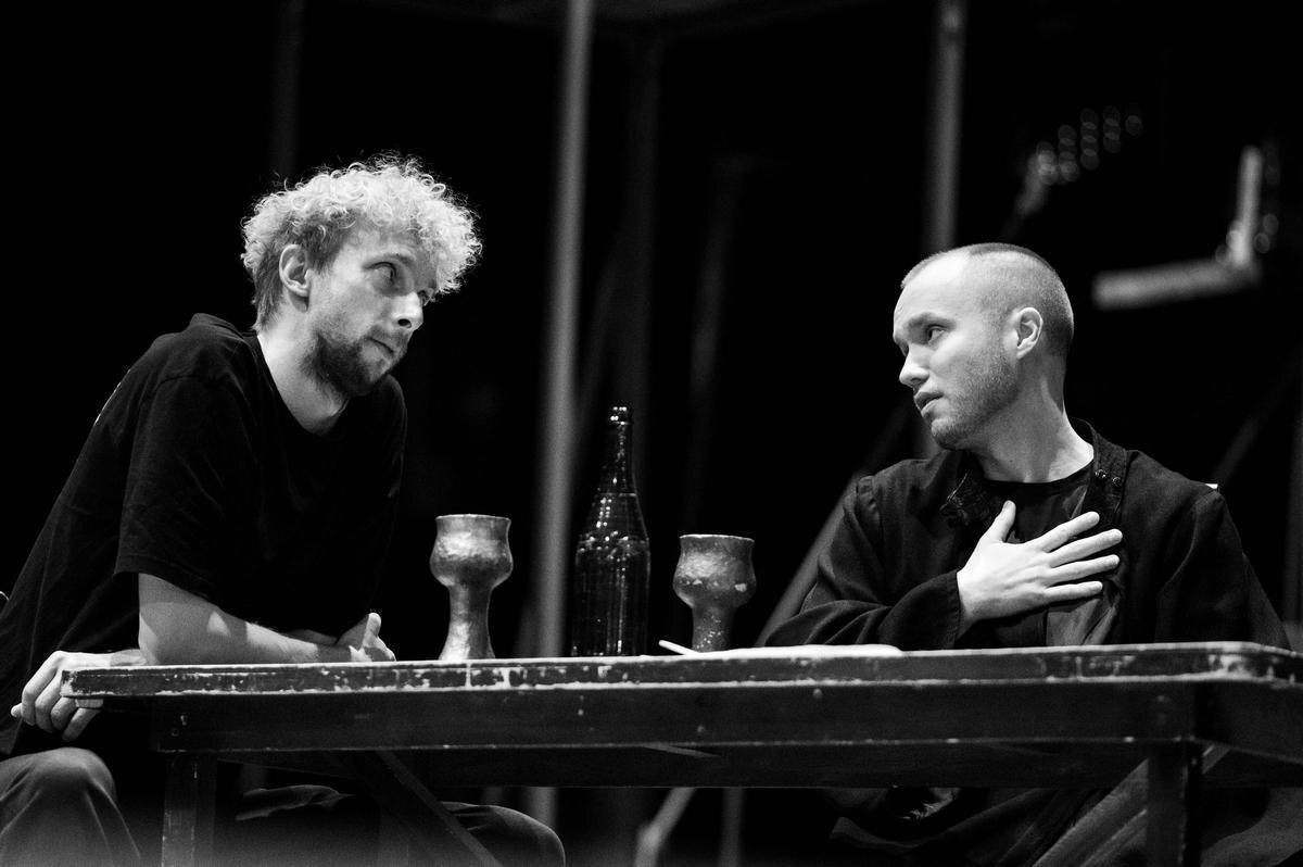    Премьеру спектакля «Чума на оба ваши дома» готовят в Иркутском драмтеатре