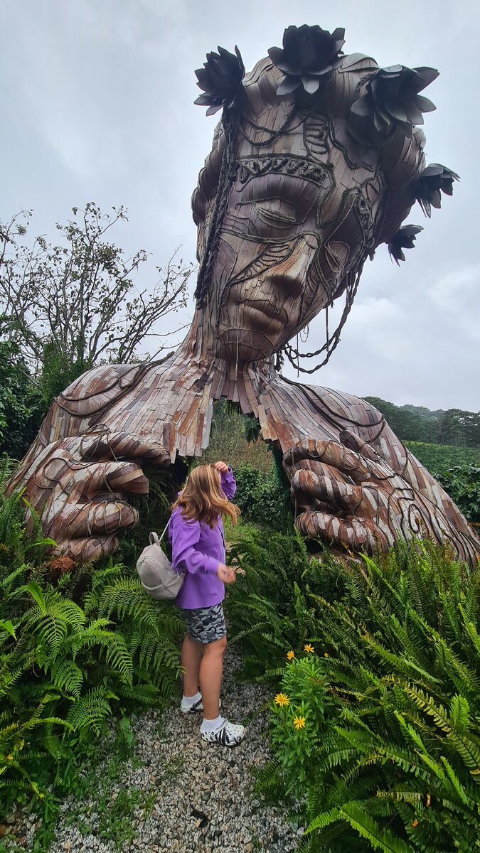 Несколько часов и вот я уже надела носочки и спряталась в рубашку