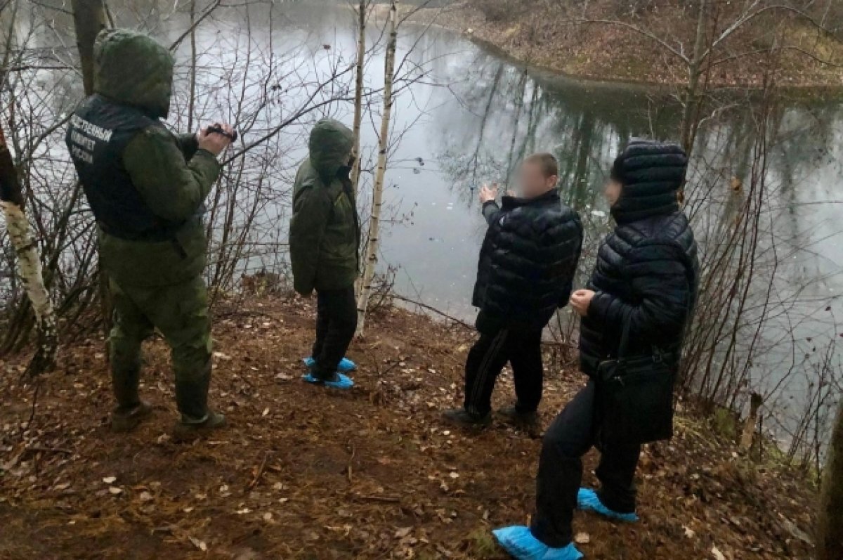    Молодой человек показал следователям, куда выбросил молоток и сумку убитой сестры.