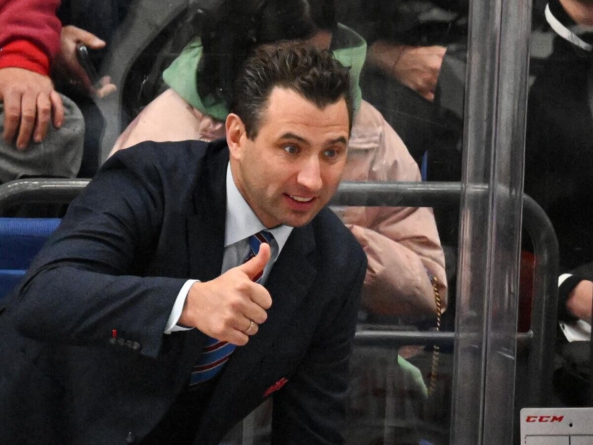    Главный тренер ХК СКА Роман Ротенберг© РИА Новости / Владимир Федоренко