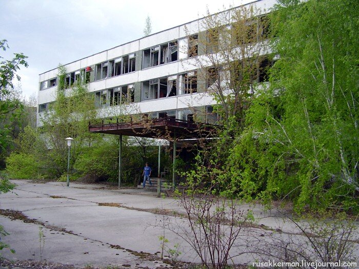 Впечатляющие воспоминания припятчанина. "В 2006 году, через 20 лет после аварии, появилась возможность снова побывать дома.-90