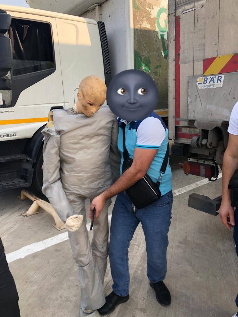 Я и наш боевой товарищ "Степа" где-то на оперативных просторах в ходе проверки показаний с жуликом по какой-то делюге