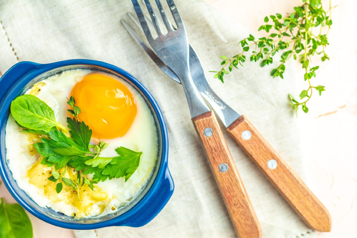 Яйца в перце на завтрак, пошаговый рецепт с фото