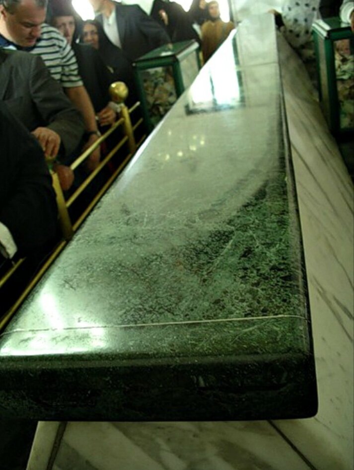 Где находится могила адама. Саркофаг Авеля. Могила-саркофаг Авеля. Гроб Авеля. Могила пророка Адама.