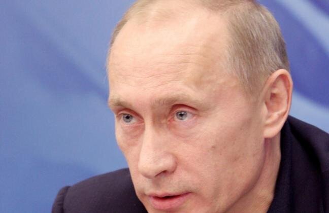 Путин в конце нулевых" годов выгодел вот так. 