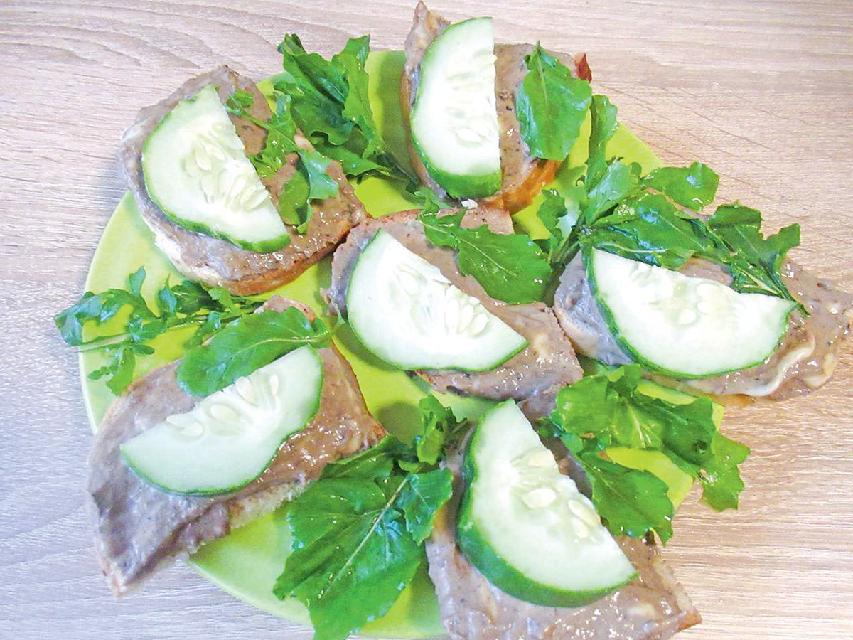 Намазка на хлеб со шпротами