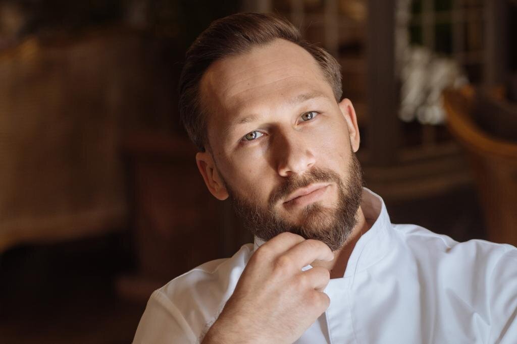 Илья Захаров