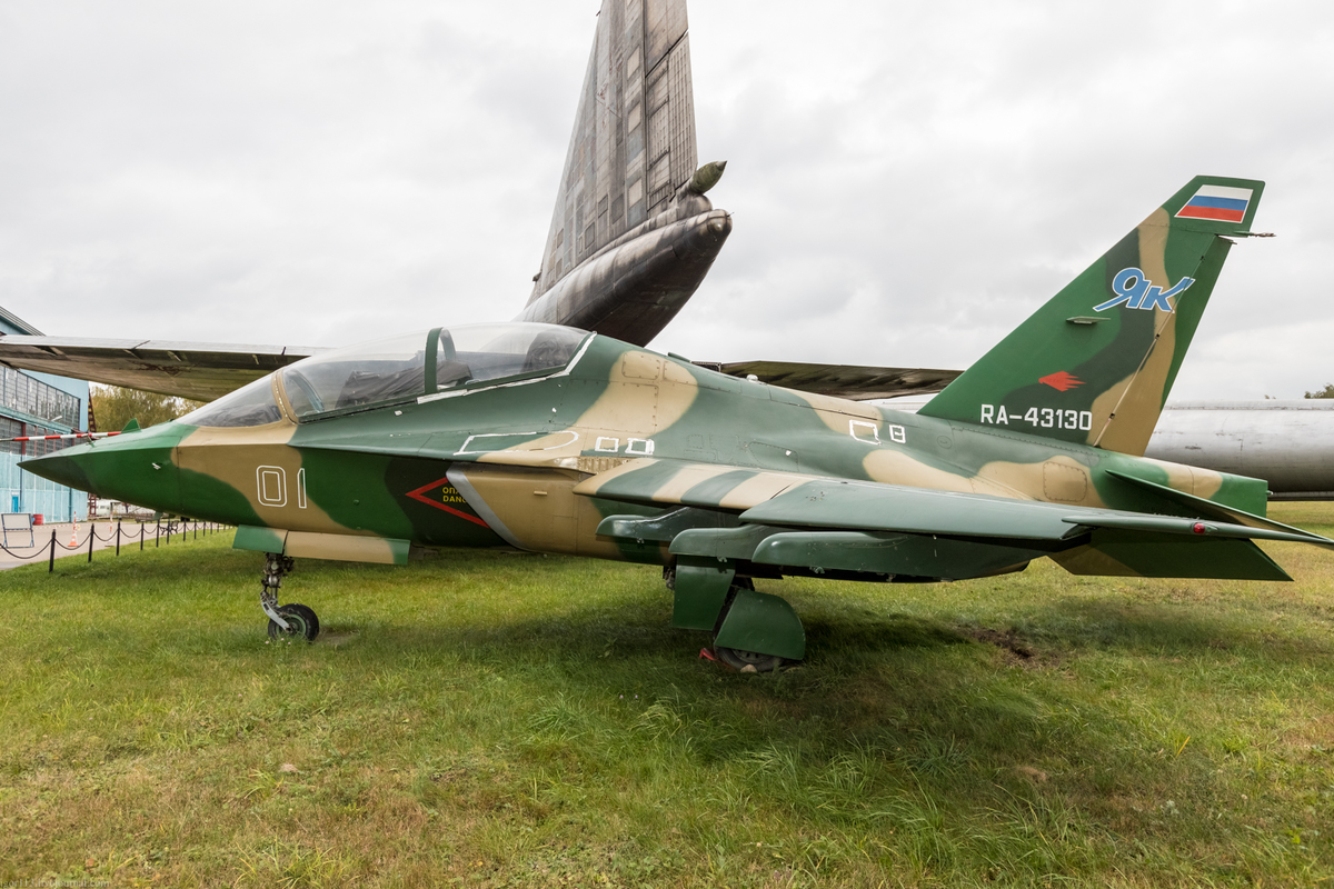 Демонстратор Як-130Д. ЦМ ВВС Монино.