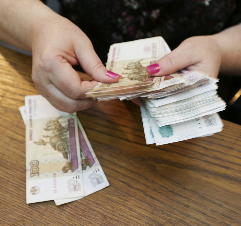    Неработающие пенсионеры в Югре получат по тысяче рублей