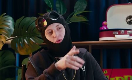    Кадр из видео