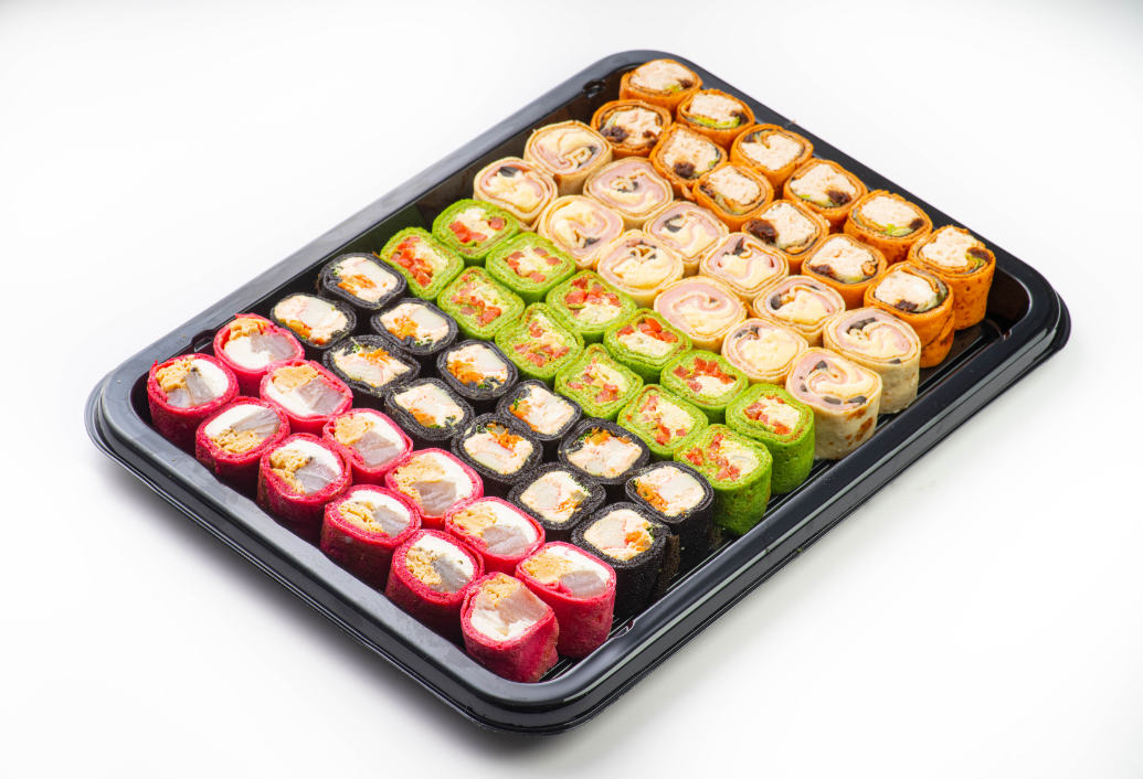 Закуски в тарталетках. Тарталетки для фуршета. Фуршет закуски из блинчиков. Тарталетки и канапе на новый год. Закуски для фуршета из блинов.