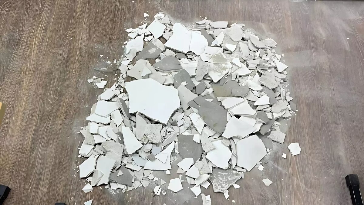     Кабинет, в котором случилось происшествие, выведен из образовательного процесса.