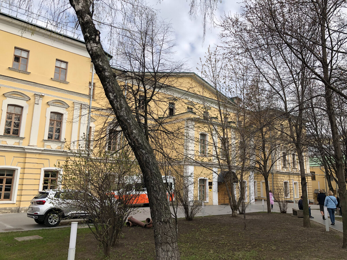 Главное здание ГИТИСа: здесь находятся его актерский и режиссерский факультеты.