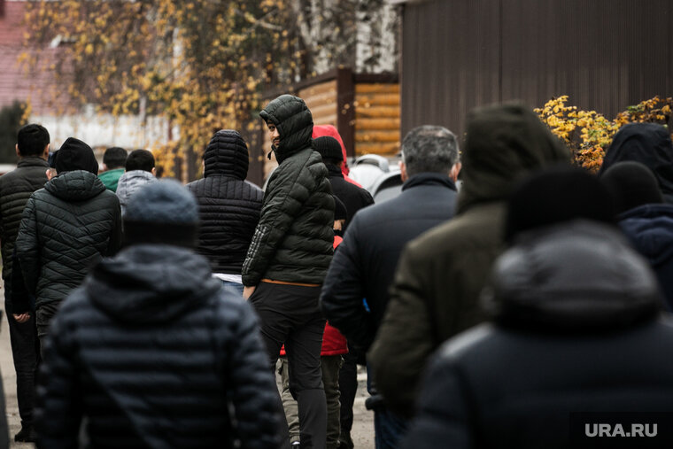    В некоторых регионах России уже существуют ограничения для трудовых мигрантов
