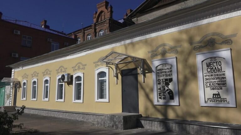    В Оренбурге появился дом исторического театра теней Андрей Севостьянов