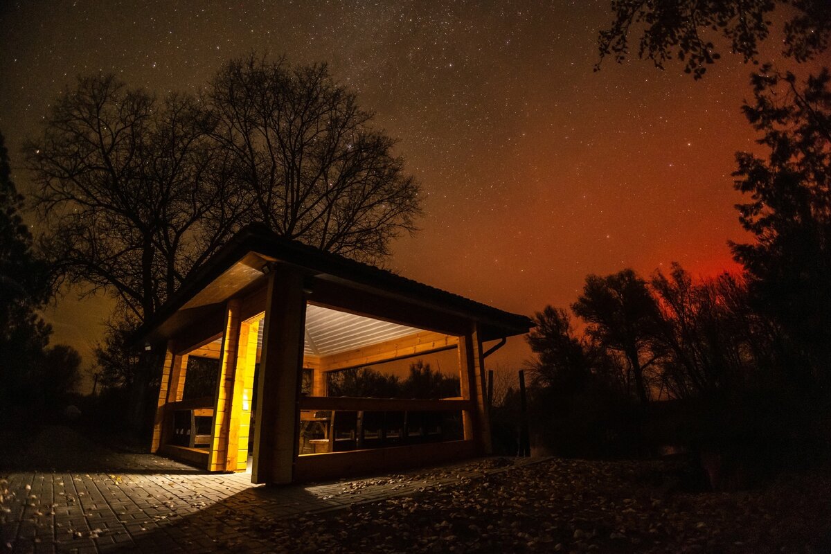   📷
