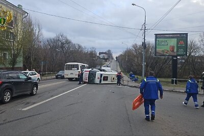    ДТП с участием автомобиля скорой медицинской помощи в Серпухове ©Официальный телеграм-канал Прокуратуры Московской области