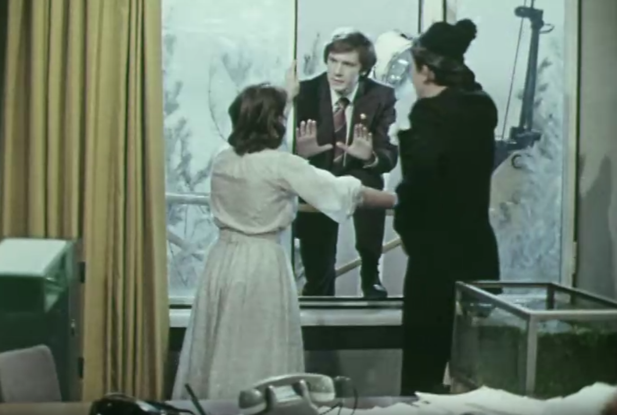 Кадр из фильма "Ключ" (1980)