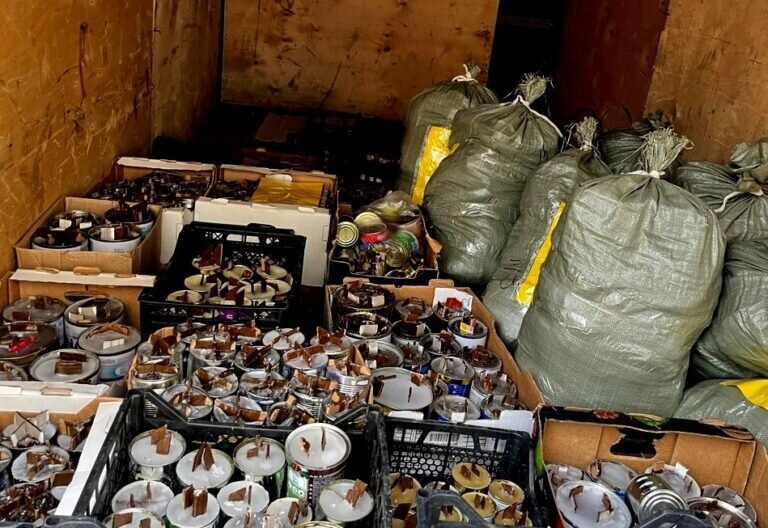   Оренбуржцы отправили бойцам СВО окопные свечи, «сухой душ», вещи и сладости Кристина Просвиркина