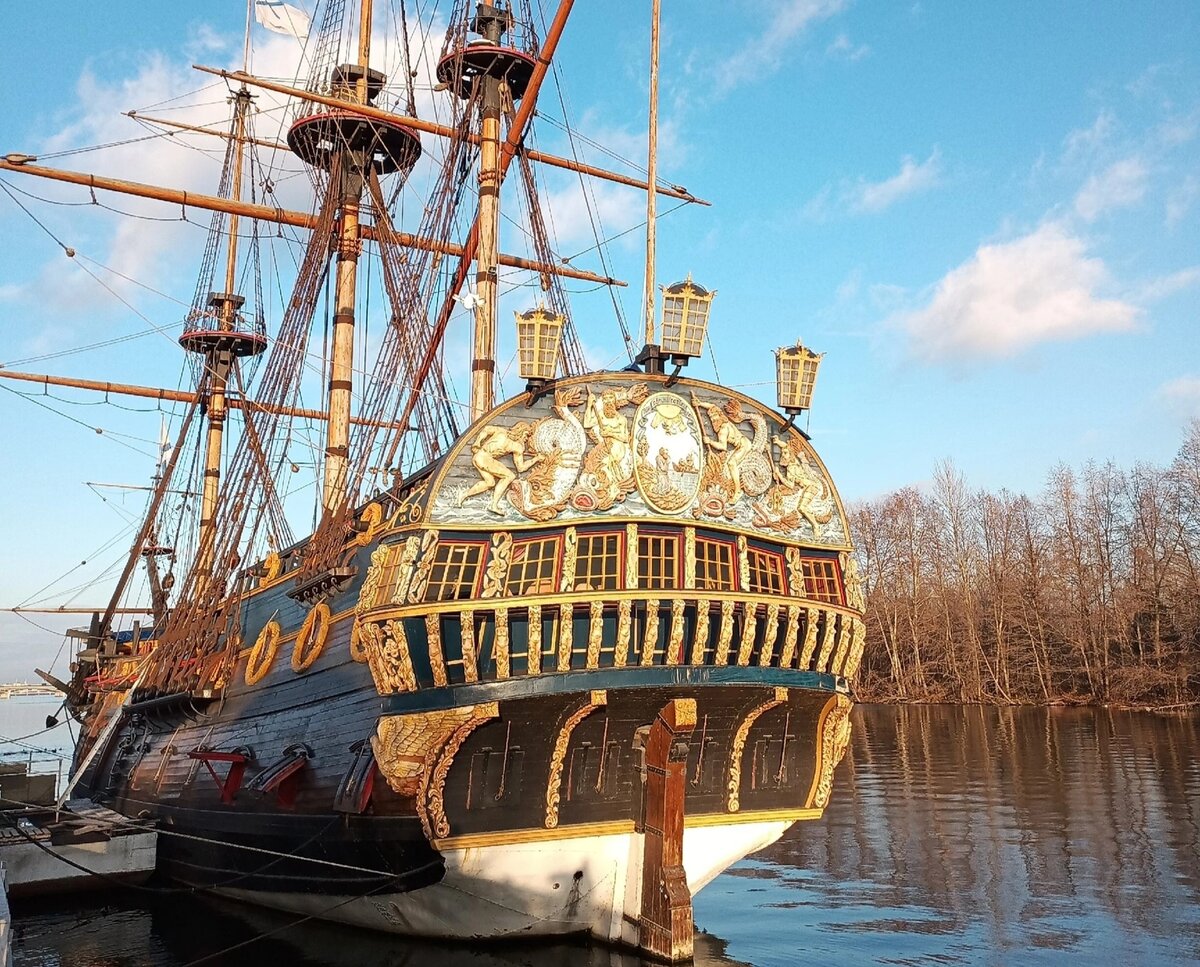 Может ли СПб биржа превратиться в памятник недружественному инвестированию, подобно тому как этот парусник превратился в музей