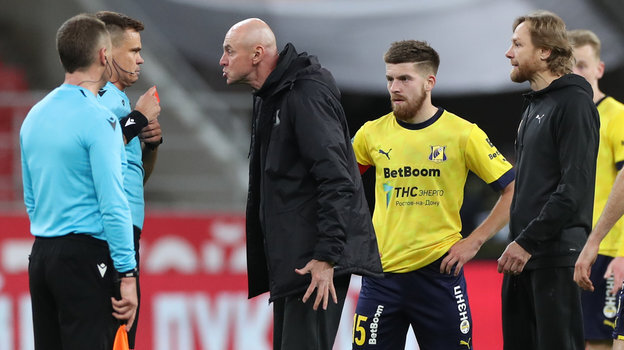    Кирилл Левников, Виктор Онопко, Данил Глебов и Валерий Карпин.Александр Федоров