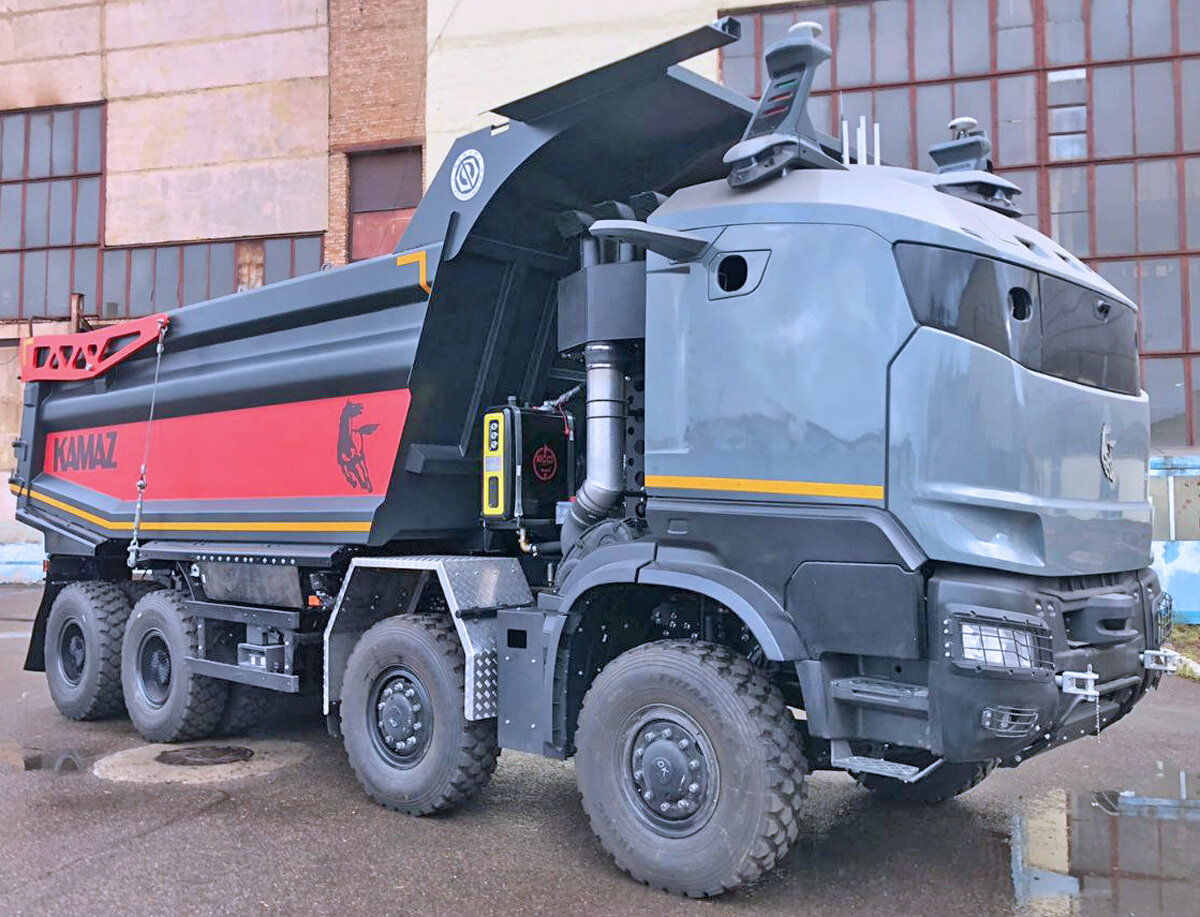Грузовик из будущего: Новый беспилотный КАМАЗ Атлант-49 отправился на ...