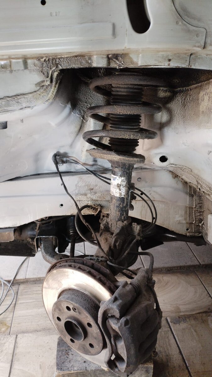 Моем и чистим передние арки