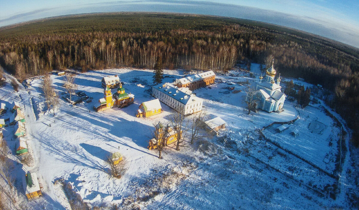 монастырь,где я жил, с высоты птичьего полёта.