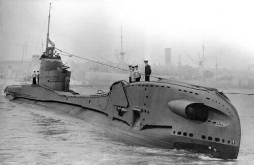 https://ww2aircraft.net/forum/media/hms-thorn-the-triton-class-submarine.27283/