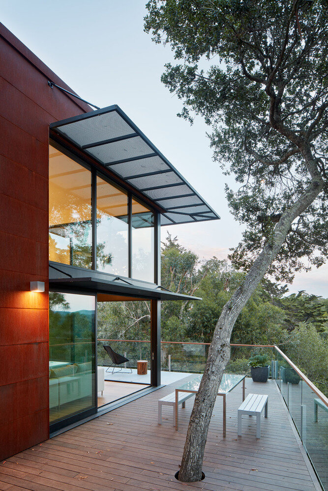 Источник изображения - https://images.adsttc.com/media/images/5776/2801/e58e/ce76/6b00/0093/slideshow/441TamResidence_Photo%C2%A9BruceDamonte_11.jpg?1467361275