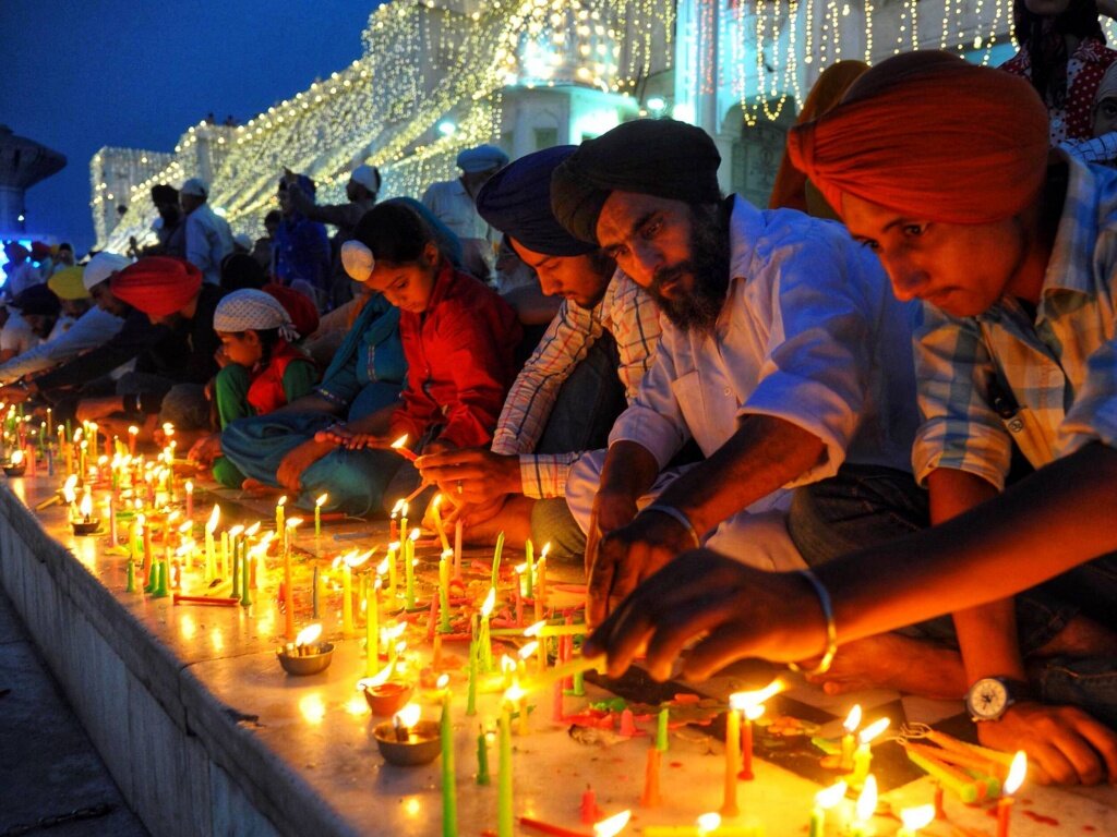 Год в индии. Дивали фестиваль огней в Индии. Индийский праздник дивали. Diwali праздник в Индии. Индийский фестиваль дивали.