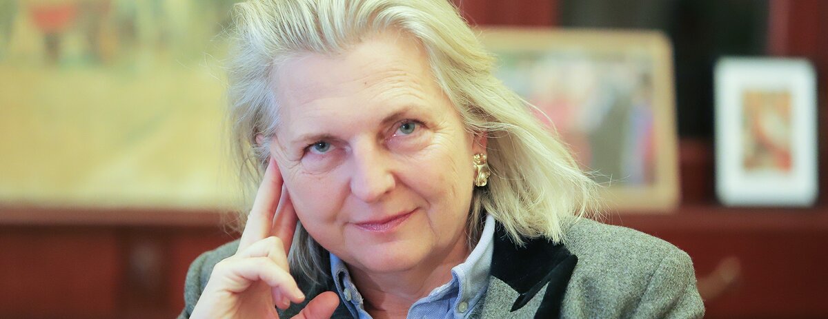    Карин Кнайсль: Я знаю, что русские часто прощают обиды, у них большое сердце, но прежде, чем вернуть нормальные отношения с Европой, нужно очень многие вещи прояснить с правовой точки зрения. / Фото: Святослав Акимов/РГ