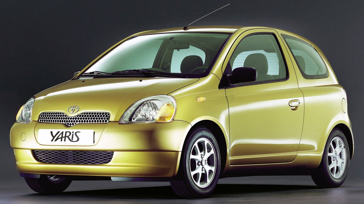 Toyota Yaris. 1999г.