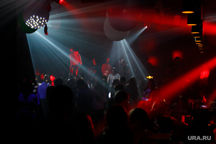    Для фанатов, которые не смогут прийти на концерт, будет организована фан-встреча