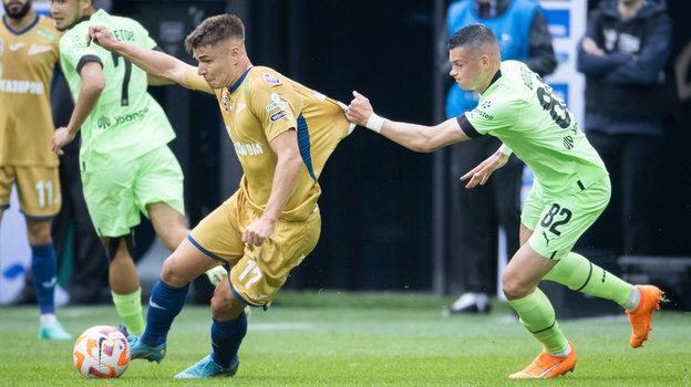 Андрей Мостовой и Сергей Волков. Фото Вячеслав Евдокимов, ФК «Зенит»