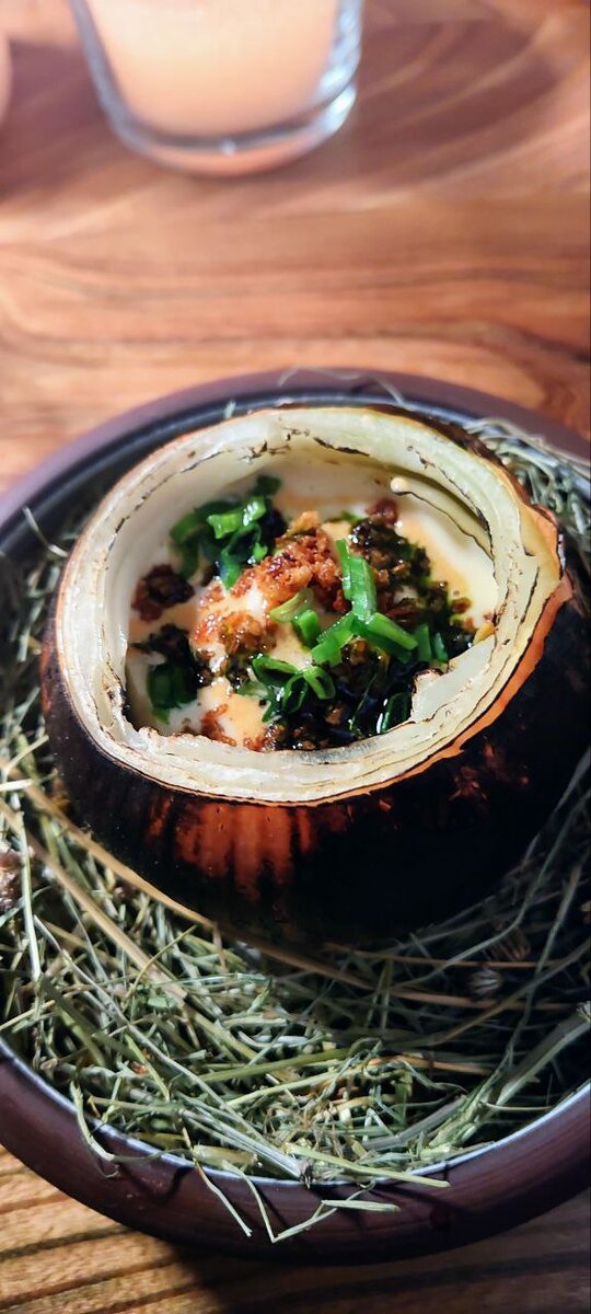 Морской гребешок с луковым пюре