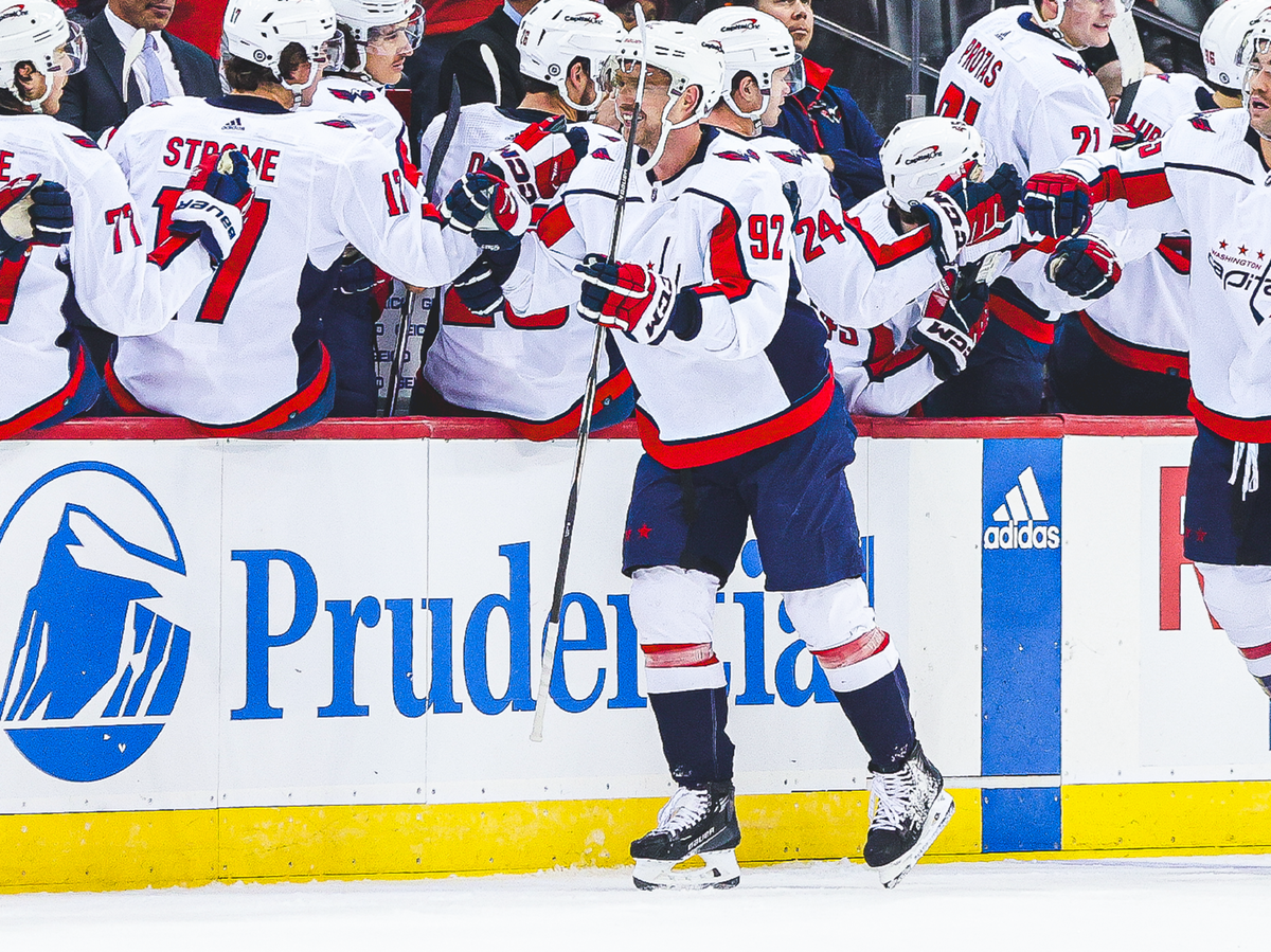    Хоккеист "Вашингтон Кэпиталз" Евгений Кузнецов празднует гол© Фото : nhl.com/capitals/