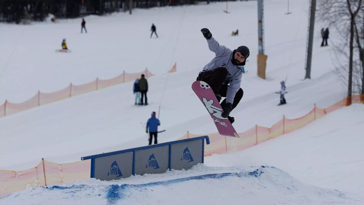     Уже скоро начнётся зимний сезон и появятся вопросы, о том, где провести свои выходные дни. Замечательная природа — главное богатство Республики Башкортостан, расположенной на Южном Урале. В этой статье мы расскажем о самых ближайших горнолыжных курортов в Уфе.