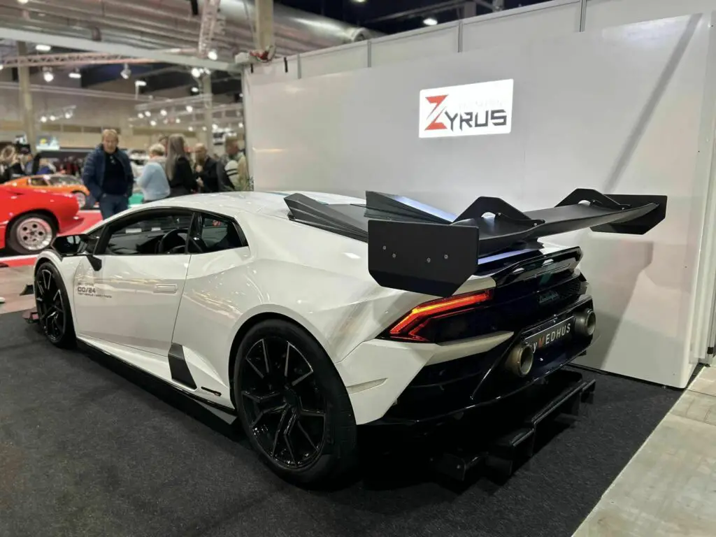 Lamborghini Huracan Red bull