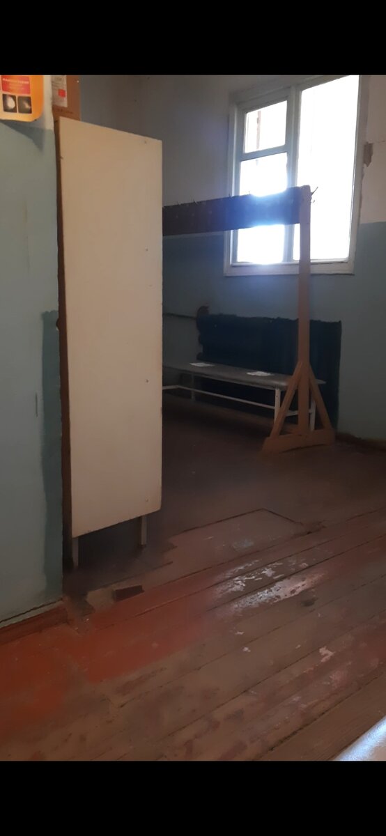 Здесь была женская консультация, потом её перевели в нормальное помещение, но большую часть беременности я проходила сюда.