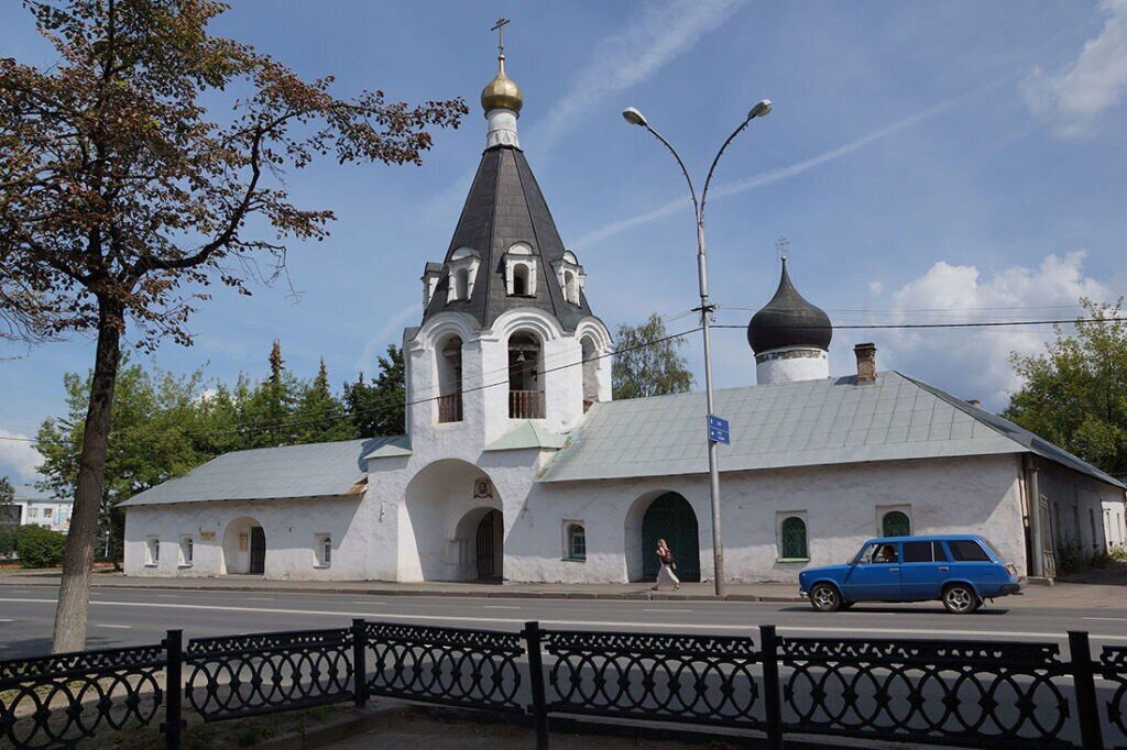 Церковь Архангелов Михаила и Гавриила