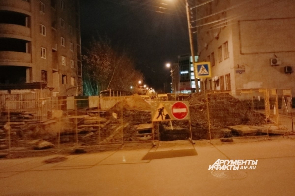    В Твери у бассейна «Дельфин» на Озёрной улице полностью закрыт проезд