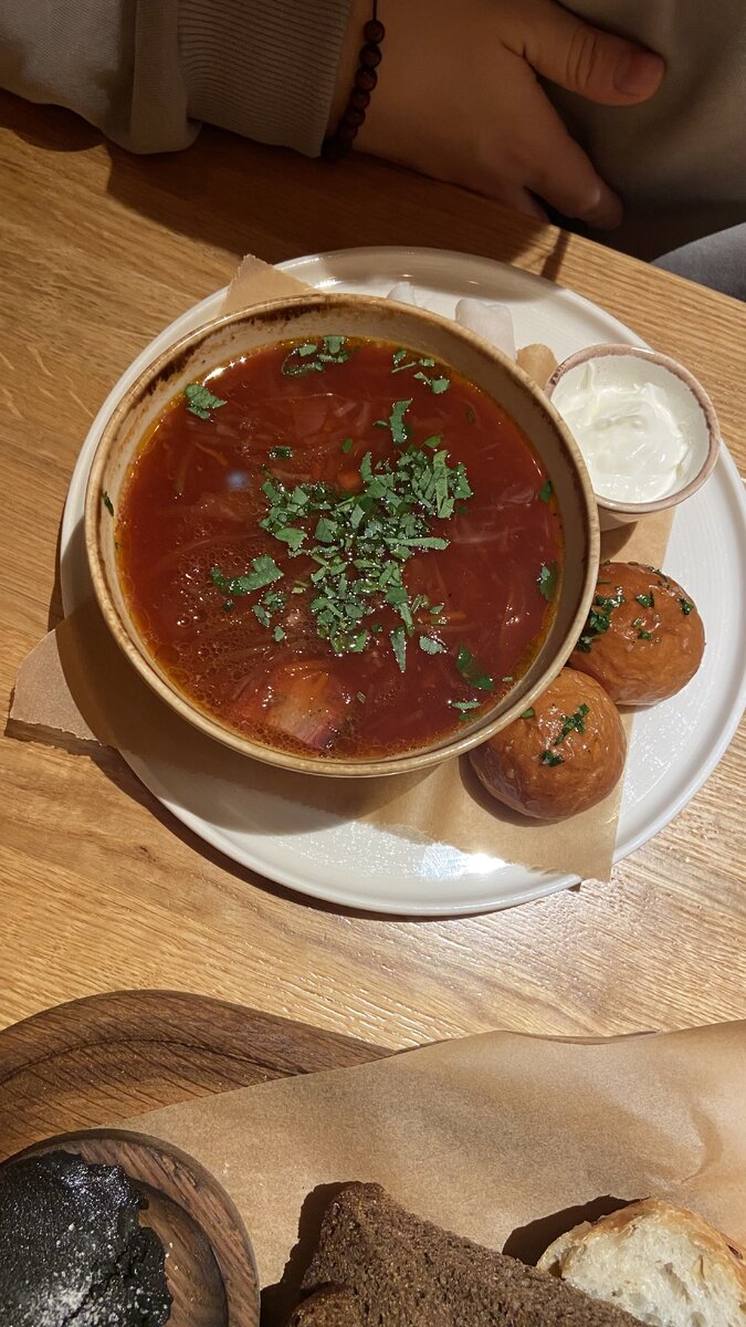 Вкусный борщ с пампушками 